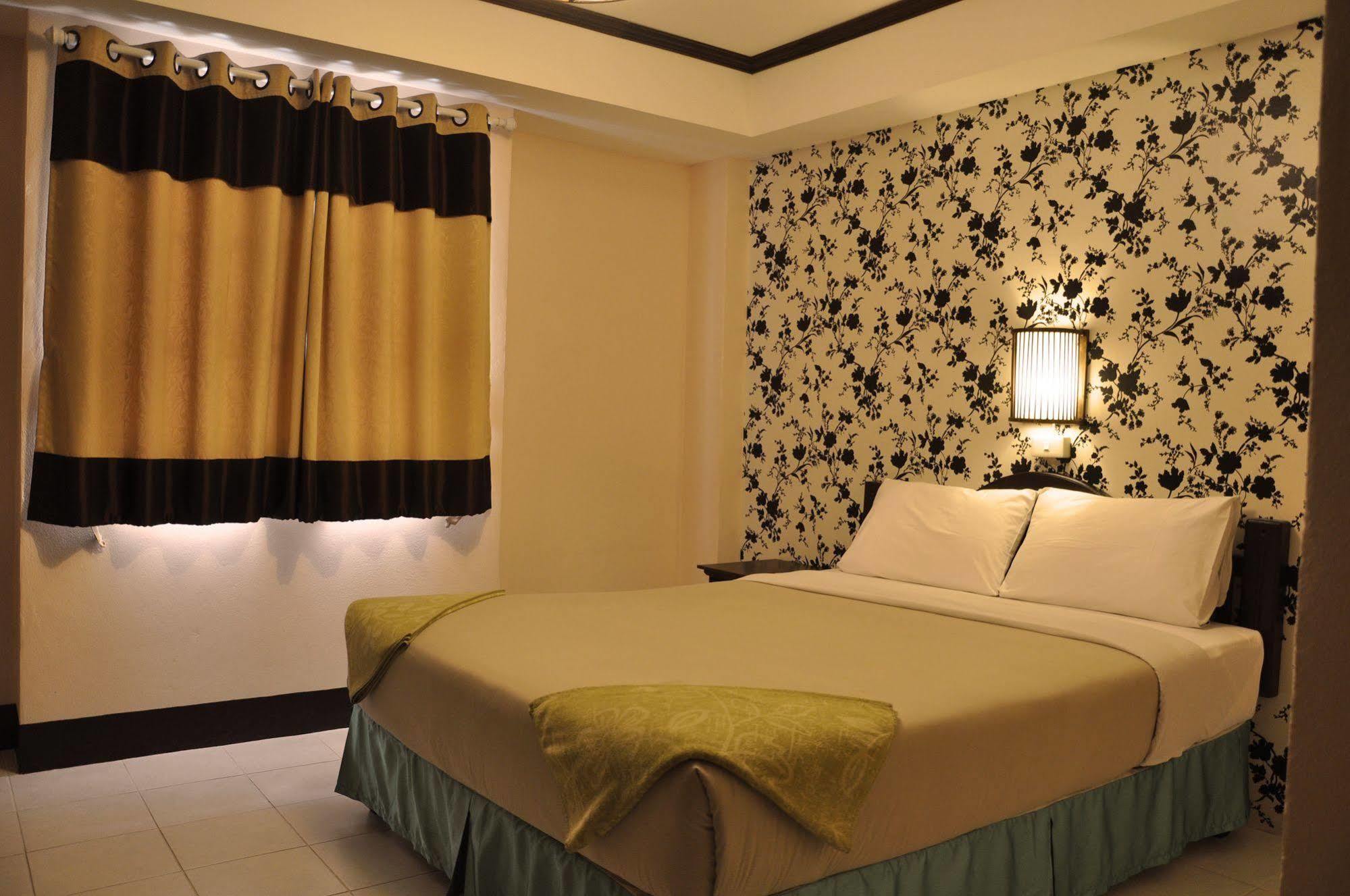 Thaphae Garden Guesthouse 치앙마이 외부 사진